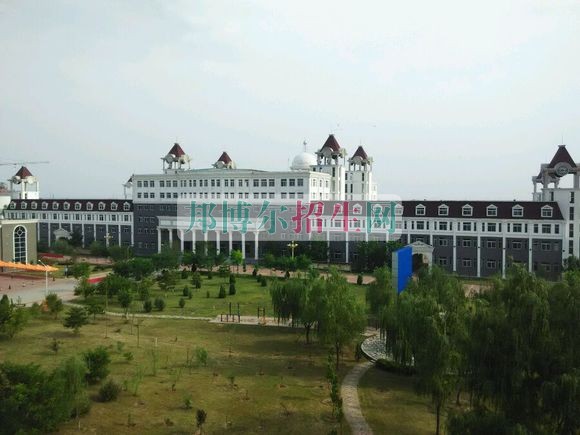 中北大學信息商務(wù)學院學費