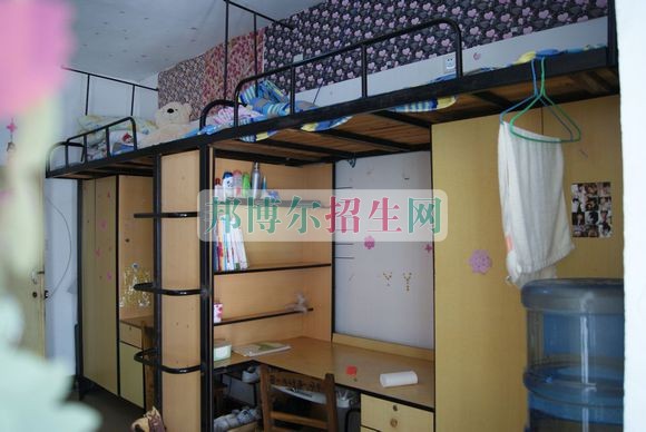 湖南商務(wù)職業(yè)技術(shù)學院宿舍條件、住宿好嗎、寢室情況