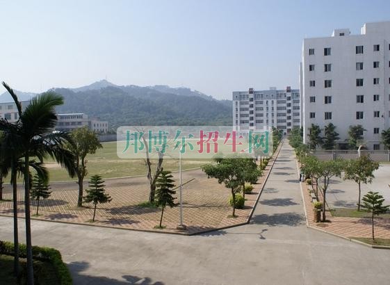 泉州經(jīng)貿(mào)職業(yè)技術(shù)學院是幾專