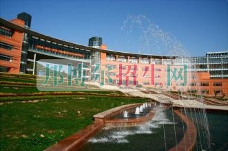 哪個學(xué)校有土木工程