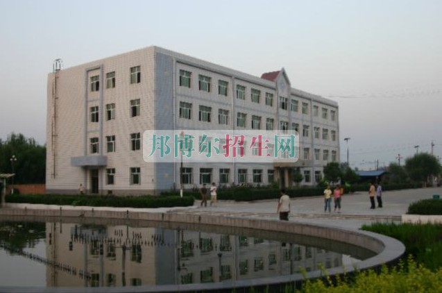 衡水職業(yè)技術(shù)學(xué)院招生辦聯(lián)系電話(huà)