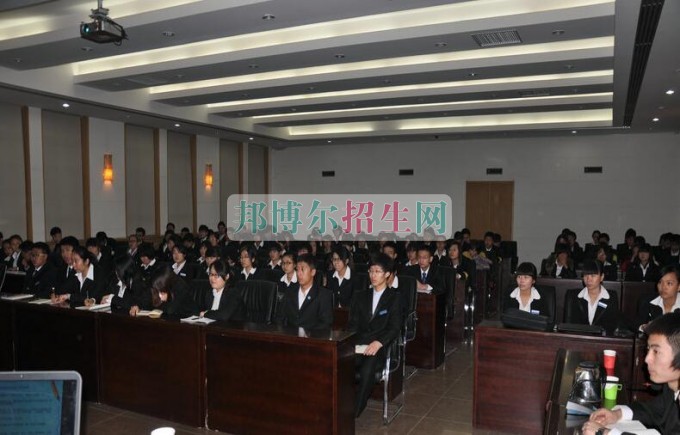 鐵路專(zhuān)業(yè)開(kāi)設(shè)有哪些課程