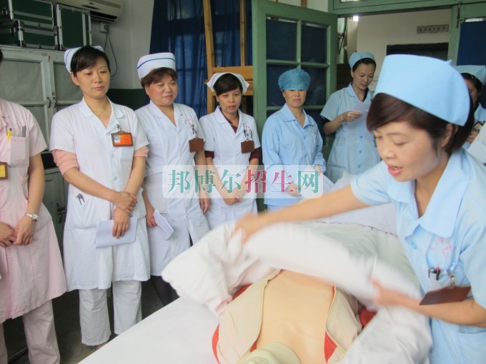  以護理為王牌的大專學(xué)校有哪些