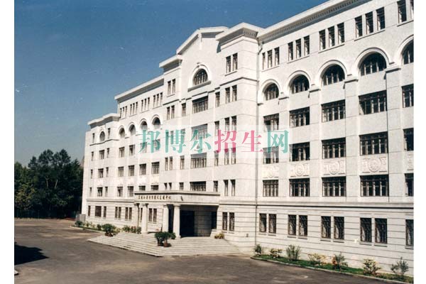 初中畢業(yè)學應(yīng)用電子技術(shù)怎樣