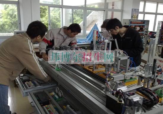 高中畢業(yè)學應用電子技術(shù)好嗎
