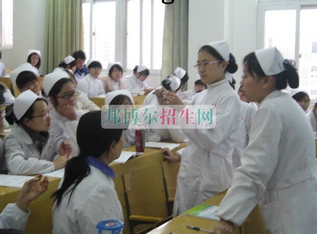 初中生讀高級護(hù)理怎么樣