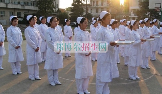 哪個(gè)大專學(xué)校高級護(hù)理好