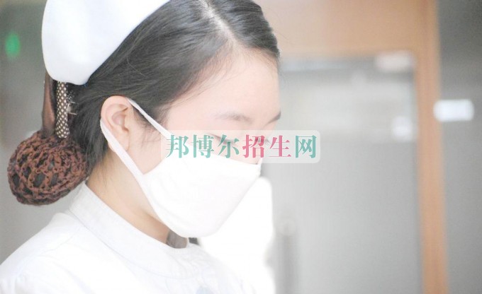 初中畢業(yè)學涉外護理怎樣