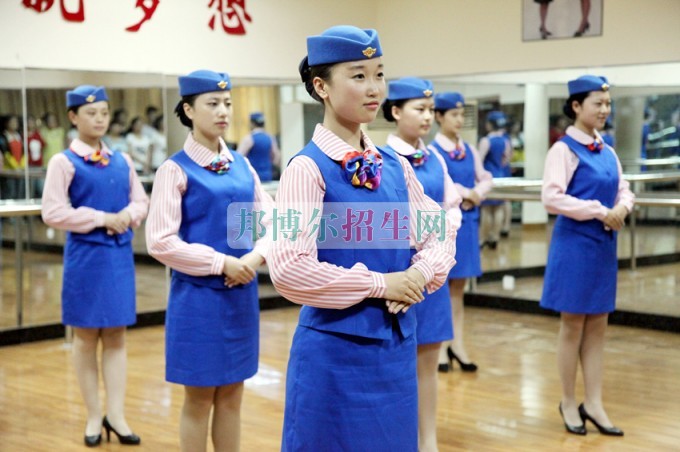成都有哪些航空服務(wù)學校