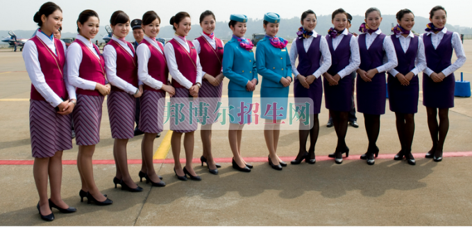 成都空中乘務(wù)好點(diǎn)的大專學(xué)校