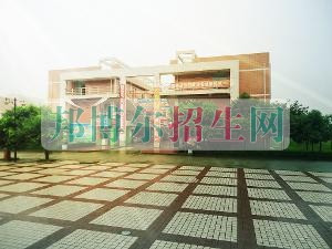成都初中生讀計算機(jī)多媒體技術(shù)怎么樣