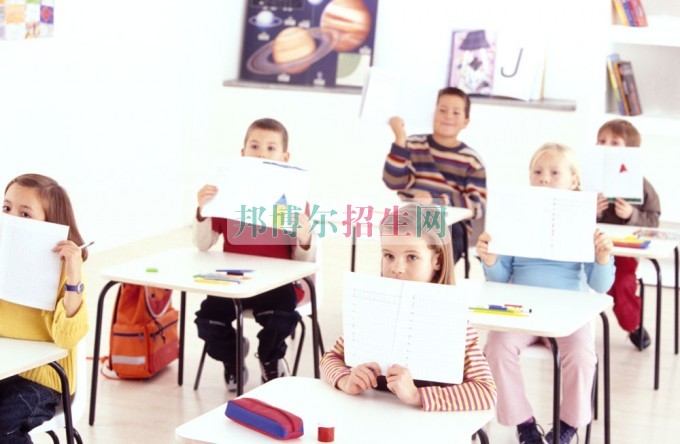 成都可以讀教育技術(shù)學(xué)的大專(zhuān)學(xué)校