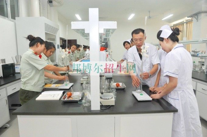 成都醫(yī)學(xué)檢驗比較好的大專學(xué)校