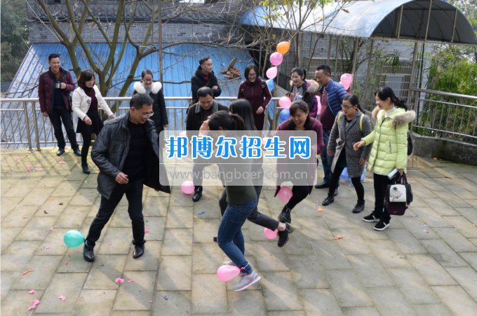 川南幼兒師范高等?？茖W校舉行慶祝國際勞動婦女節(jié)活動
