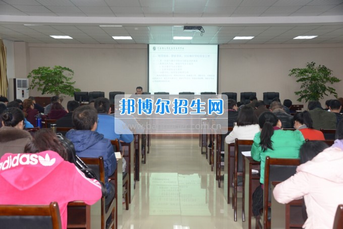 川南幼兒師范高等?？茖W(xué)校組織開展“安全與突發(fā)應(yīng)急管理能力”專題培訓(xùn)