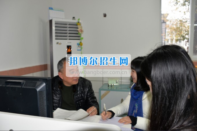 川南幼兒師范高等?？茖W(xué)校2017質(zhì)量年：撲下身子抓落實
