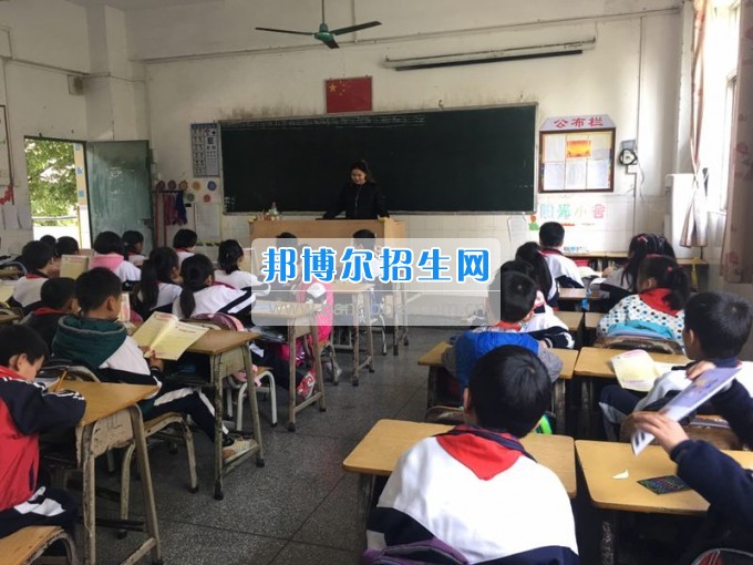 川北幼兒師范高等?？茖W校職場揚帆 逐夢起航