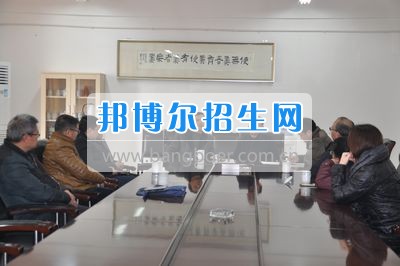 四川省什邡市職業(yè)中專學(xué)校迎接德陽(yáng)市、什邡市教育局開學(xué)工作檢查