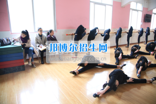 川北幼兒師范高等?？茖W校學前教育系赴南江小河職中調(diào)研