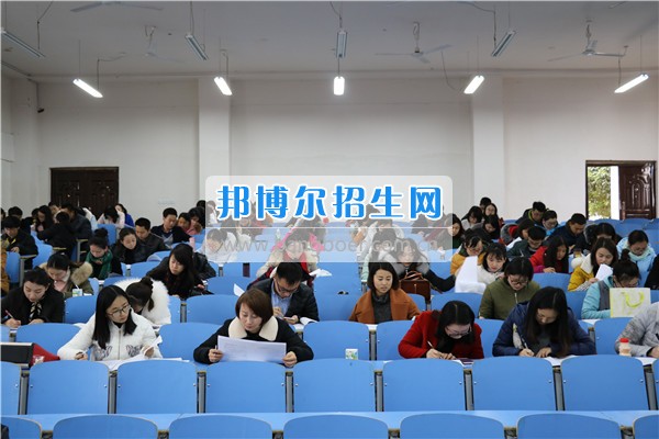 思南師范學校學前教育系舉行2017年學前教育專業(yè)教師業(yè)務(wù)知識考試
