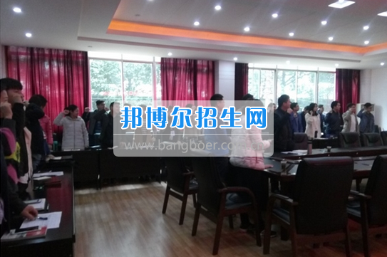 貴州電子信息職業(yè)技術(shù)學院舉辦2017年第一期輔導員“半月談”活動
