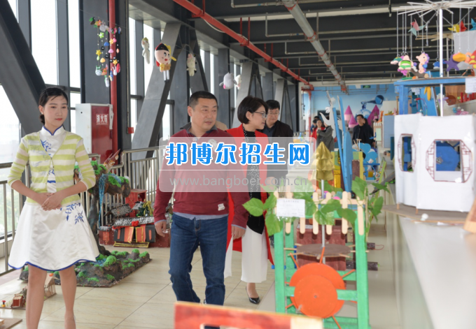2017年西南科技大學黨委副書記張強一行到川南幼兒師范高等?？茖W?？疾? width=