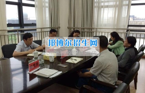 貴州警察學(xué)院來貴州商業(yè)高等?？茖W(xué)校參觀交流