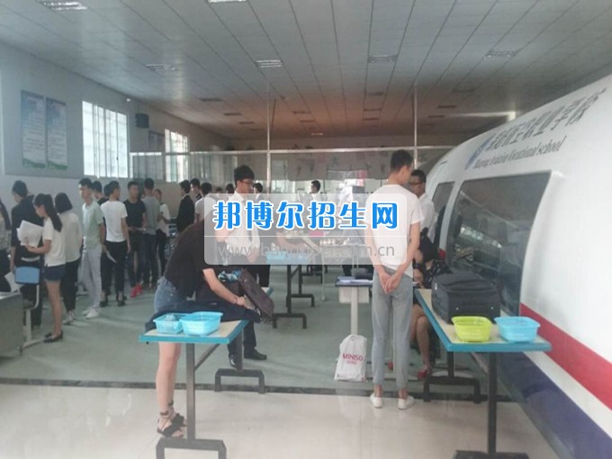 2017年春民航業(yè)特有工種職業(yè)技能鑒定在綿陽航空職業(yè)學(xué)校舉行。