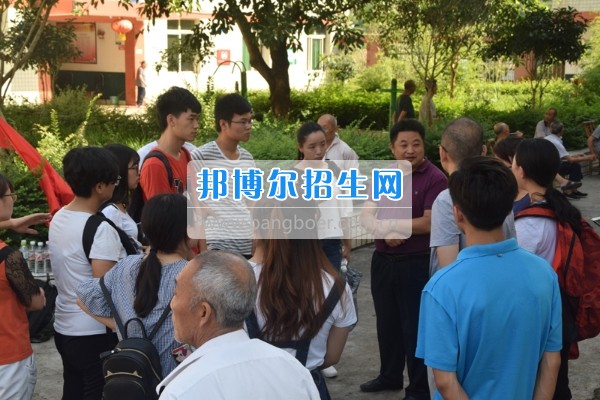 重慶文理學院2017學生暑期“三下鄉(xiāng)”社會實踐活動快報(第九期)