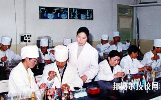 甘南州衛(wèi)生學校2020年學費、收費多少