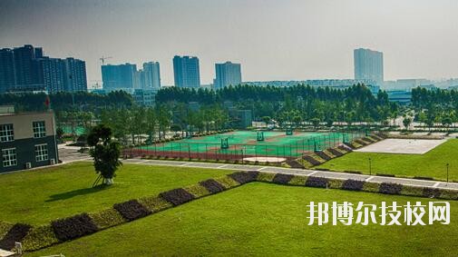 重慶城市建設(shè)技工學(xué)校2020年報(bào)名條件、招生要求、招生對(duì)象