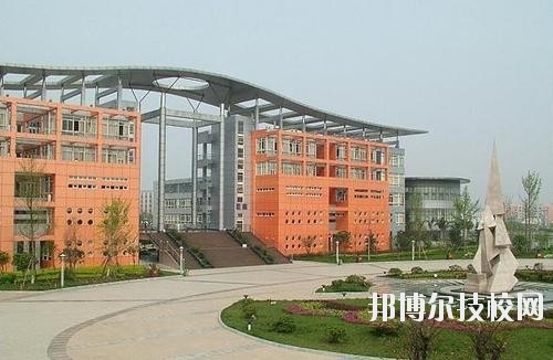 成都市中山職業(yè)技術(shù)學(xué)校2020年報名條件、招生要求、招生對象