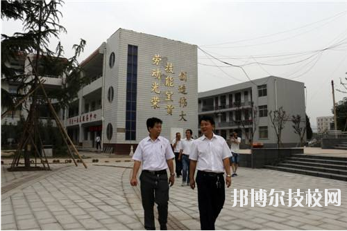 洛南縣職業(yè)技術(shù)教育中心2020年報名條件、招生要求、招生對象