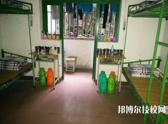 重慶商務(wù)高級技工學校2020年宿舍條件