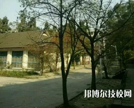重慶商務(wù)高級技工學(xué)校網(wǎng)站網(wǎng)址