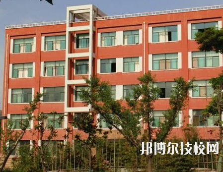 天水市職業(yè)技術(shù)學校2020年報名條件、招生要求、招生對象
