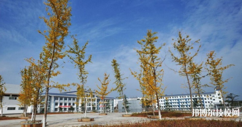 銅仁交通學(xué)校2020年學(xué)費(fèi)、收費(fèi)多少