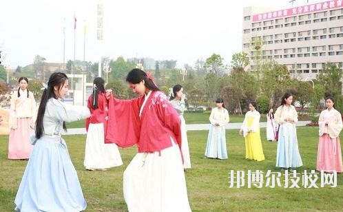 畢節(jié)衛(wèi)生學(xué)校2020年學(xué)費(fèi)、收費(fèi)多少