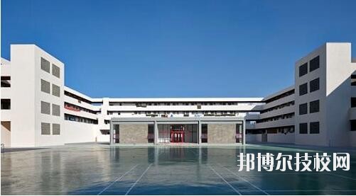 畢節(jié)衛(wèi)生學(xué)校2020年報(bào)名條件、招生要求、招生對(duì)象