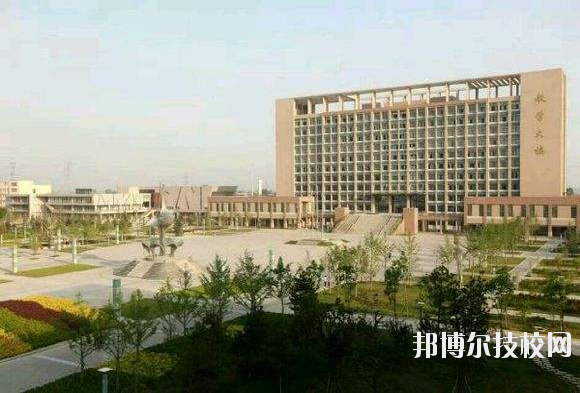 咸陽理工職業(yè)專修學(xué)院2020年報名條件、招生要求、招生對象