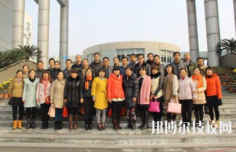 萍鄉(xiāng)湘東職業(yè)中等專(zhuān)業(yè)學(xué)校2020年報(bào)名條件、招生要求、招生對(duì)象 