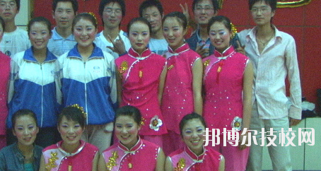 平?jīng)鲂畔⒐こ虒W校2020年學費、收費多少