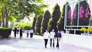 甘肅省商業(yè)學校2020年報名條件、招生要求、招生對象