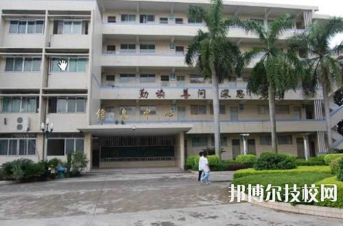 成都財政貿易學校2020年招生辦聯(lián)系電話