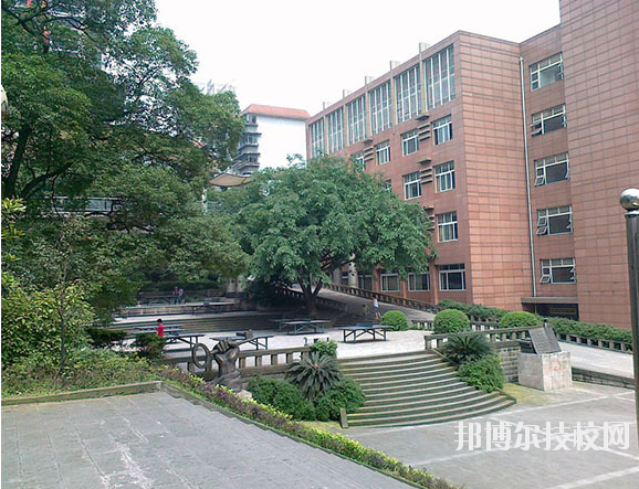 重慶醫(yī)科學(xué)校怎么樣、好不好