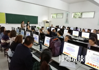 重慶現(xiàn)代技工學校學校怎么樣、好不好