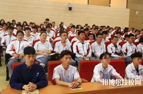 新昌技師學(xué)院2020年報(bào)名條件、招生要求、招生對(duì)象