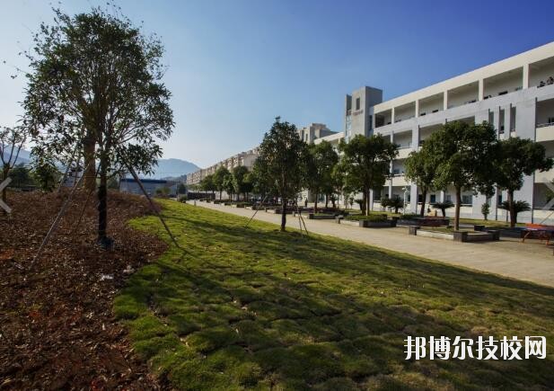 寧波奉化區(qū)技工學校2020年招生辦聯(lián)系電話