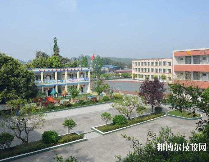 重慶巴南職業(yè)教育中心學(xué)校怎么樣、好不好