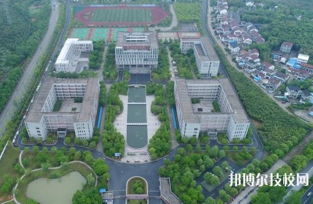 長(zhǎng)興技師學(xué)院2020年報(bào)名條件、招生要求、招生對(duì)象